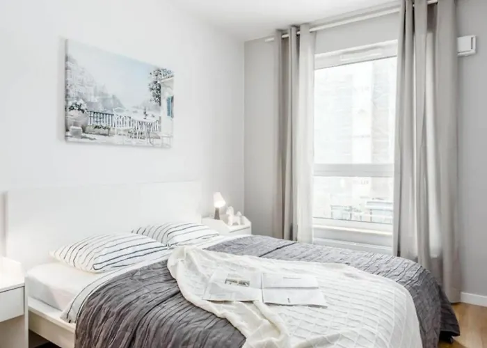 Market Square Flats Renyk View בית הארחה